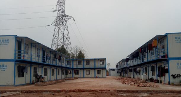 衡陽(yáng)常豐集裝箱有限公司,單層集裝箱,定制集裝箱,崗?fù)?公寓集裝箱,活動(dòng)板房,集裝箱廁所,實(shí)明通道 衡陽(yáng)常豐集裝箱有限公司,單層集裝箱,定制集裝箱,崗?fù)?公寓集裝箱,活動(dòng)板房,集裝箱廁所,實(shí)明通道